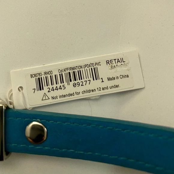BCBGENERATION NWT (Holiday Gift/Stocking Stuffer) Blue Faux Leather bracelet ❤️ - Picture 4 of 4
